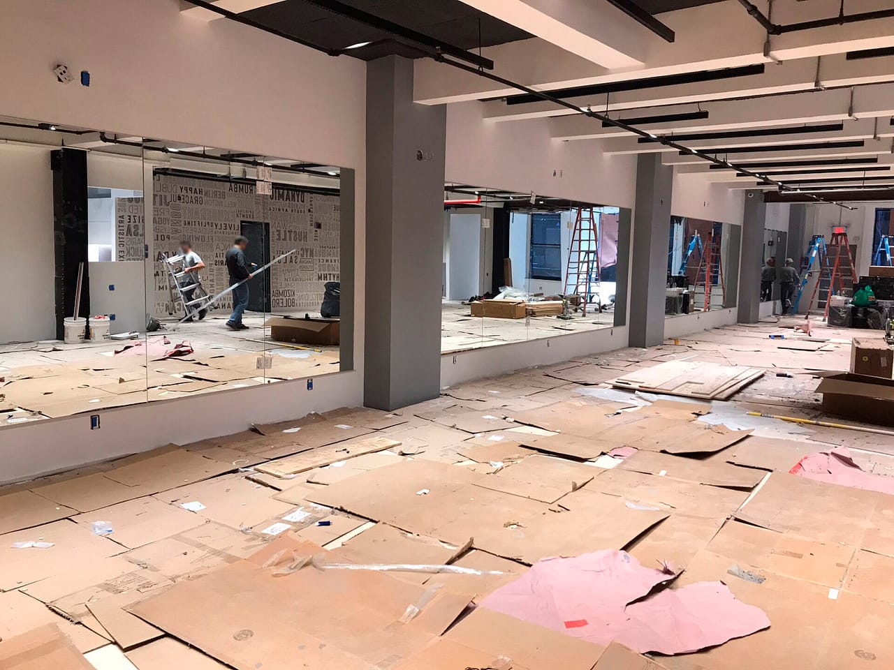 Dance-Studio-Mirrors-Installation-in-New-York
