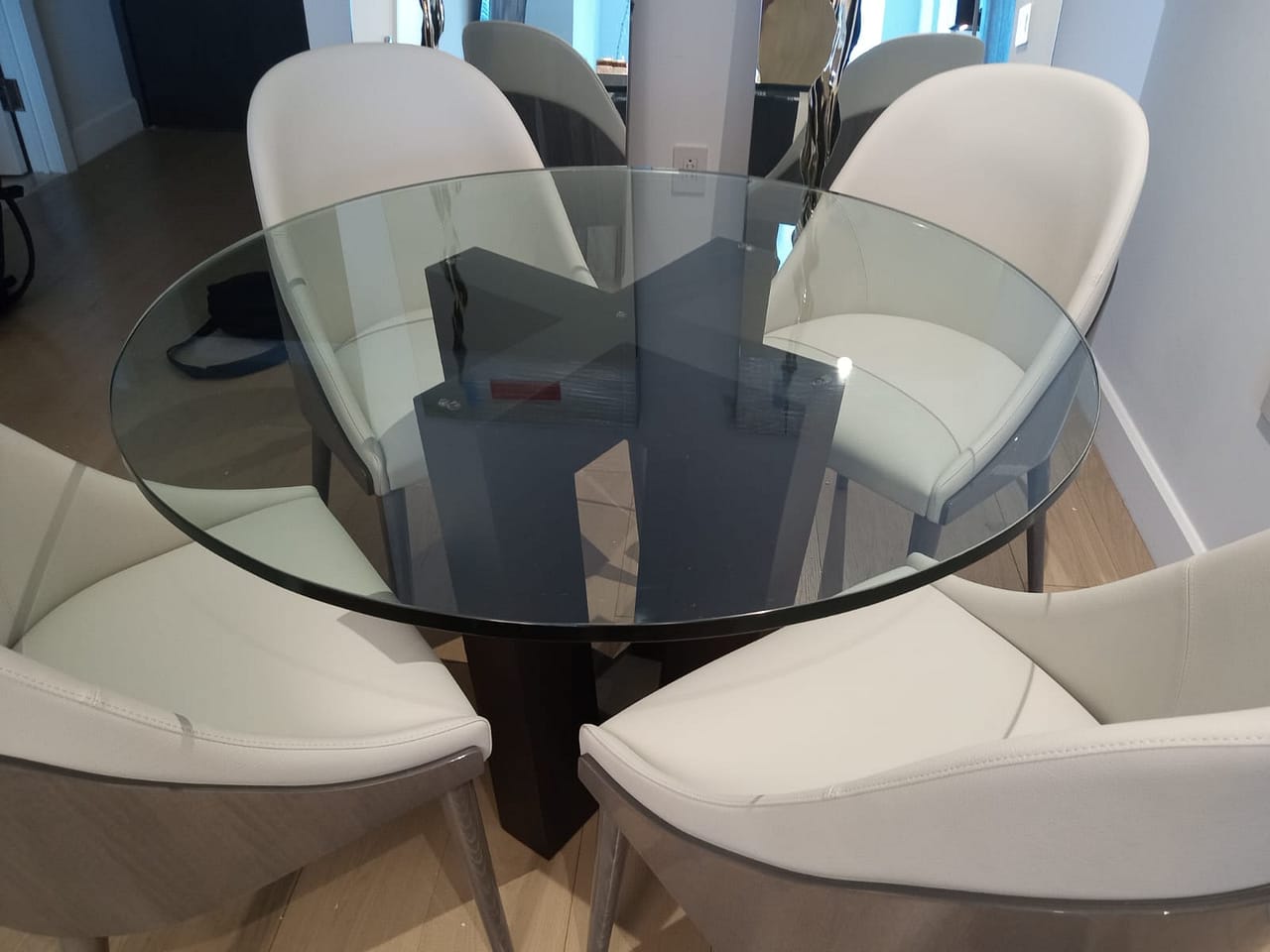 Round-Glass-Table-Top