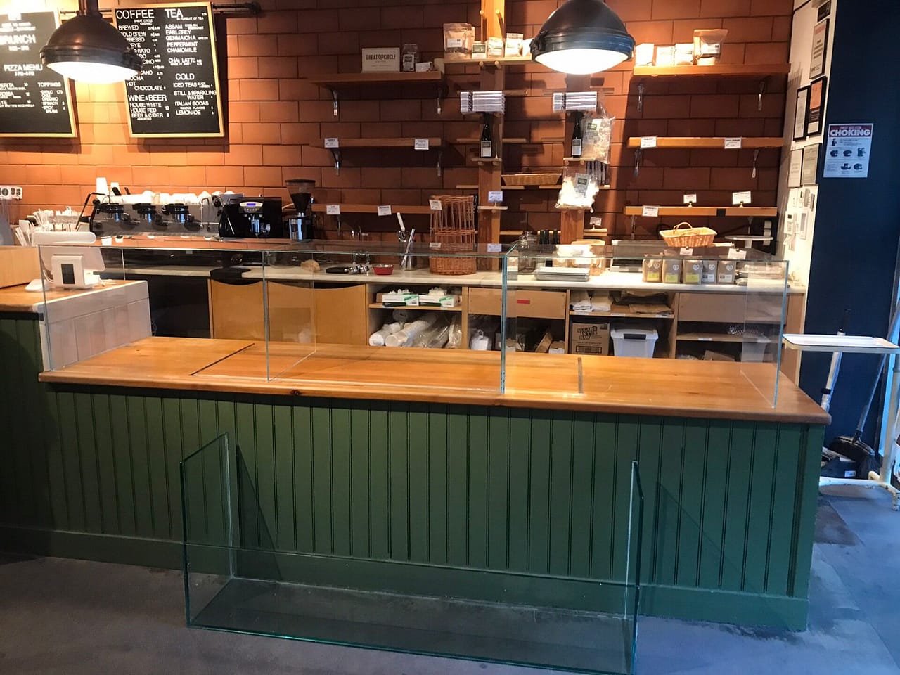 Store-glass-showcase