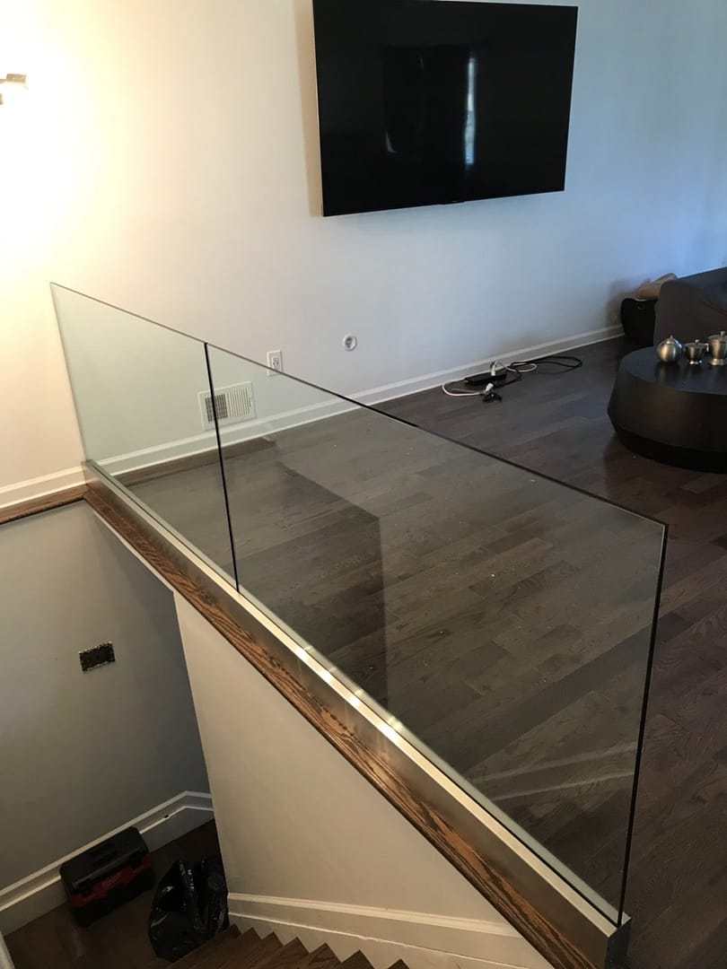 Glass stairs railing